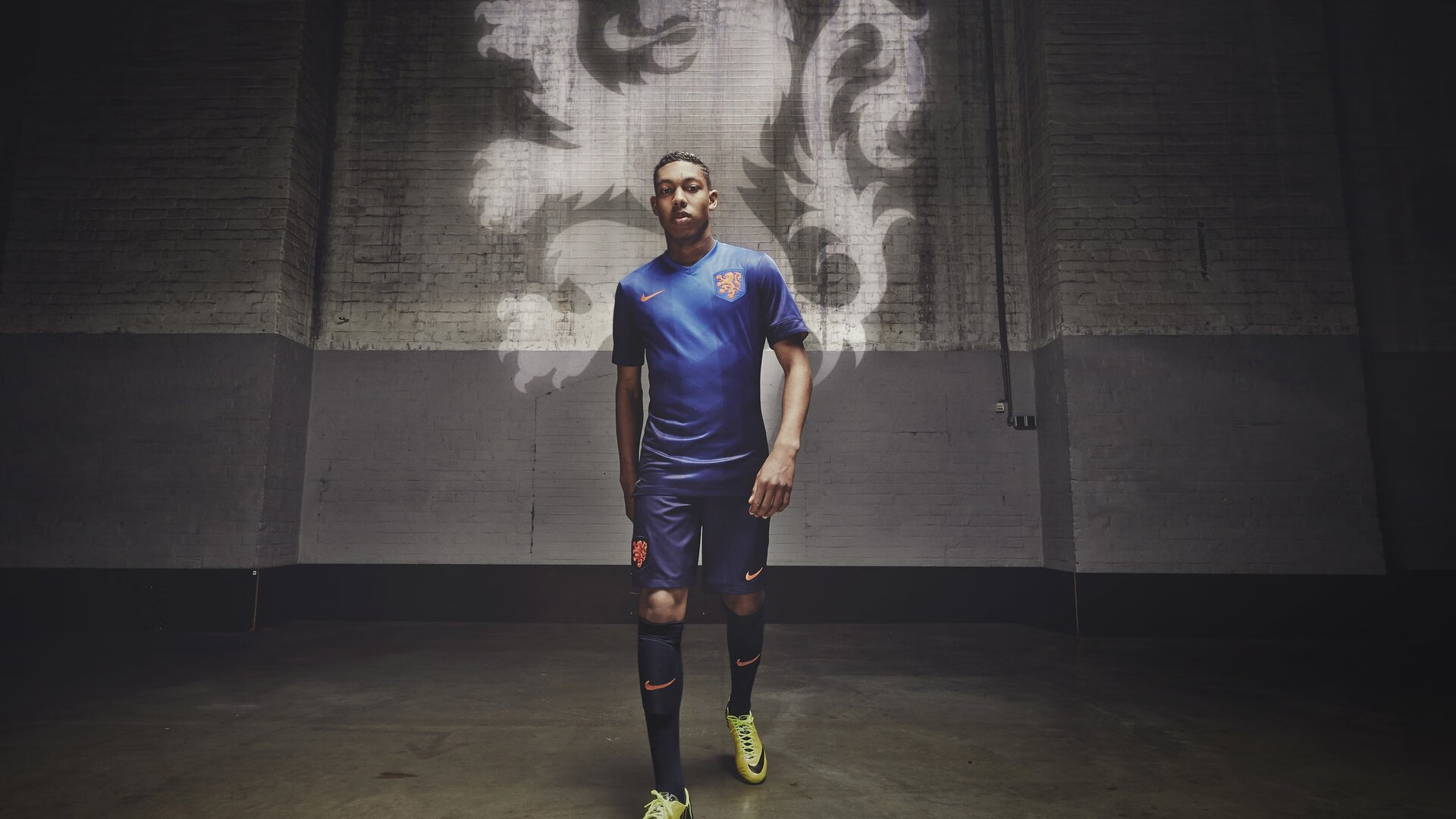 【防守反击】马克·塞尔比的“铁墙”战术策略拆解，马克·塞尔比的球风